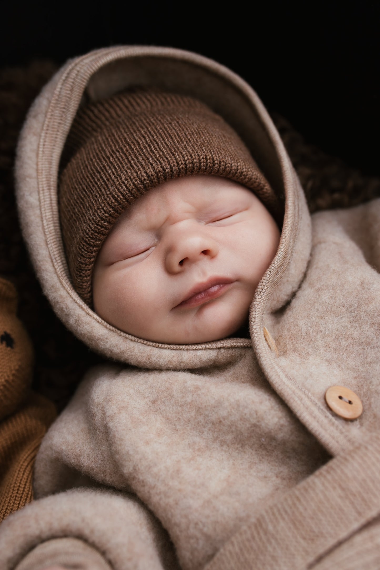 Hvid beanie Fonzie newborn - Mocha