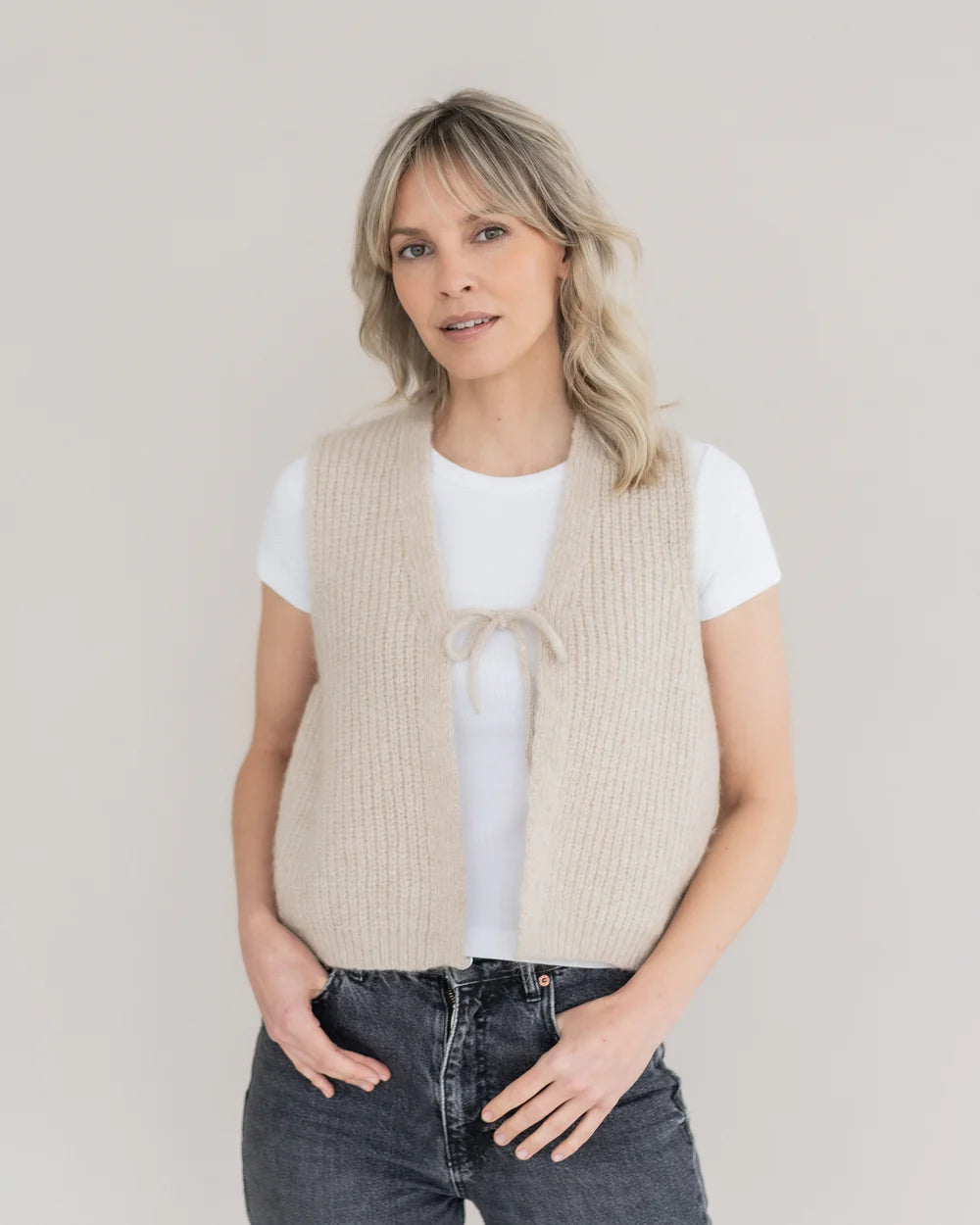 HALFEN alpaca women's waistcoat with bow - Beige