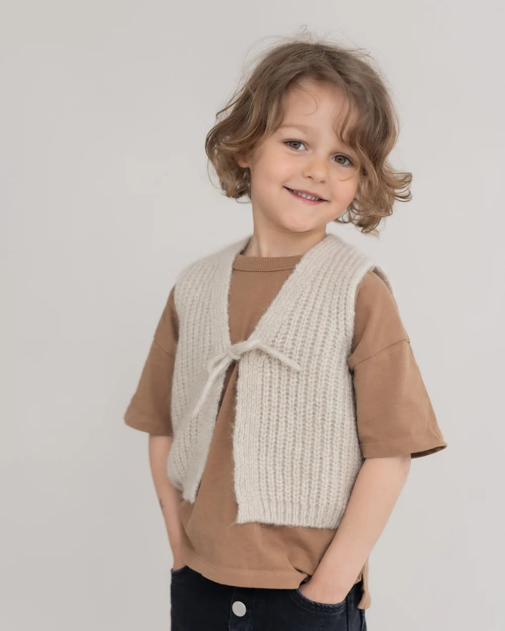 HALFEN alpaca children's vest with bow tie - Beige