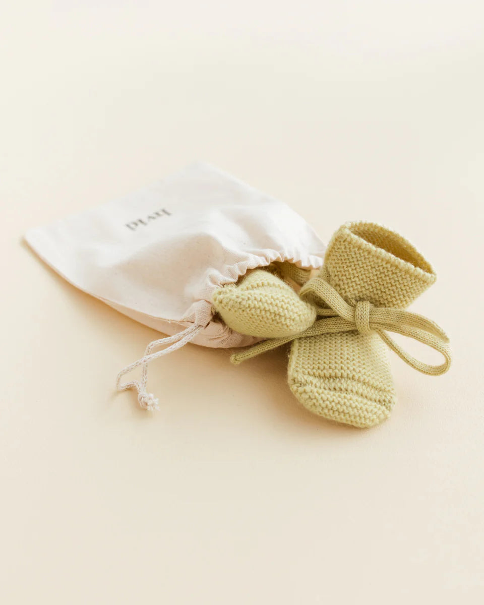 Hvid slofjes - Light yellow