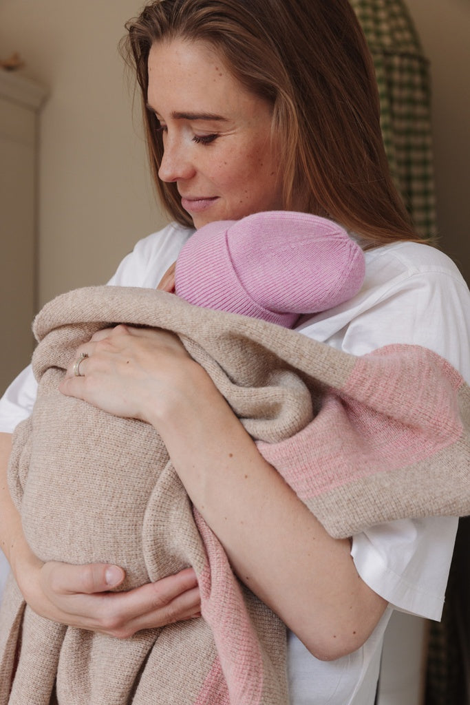Hvid beanie Fonzie newborn AW25/26 - Cotton candy