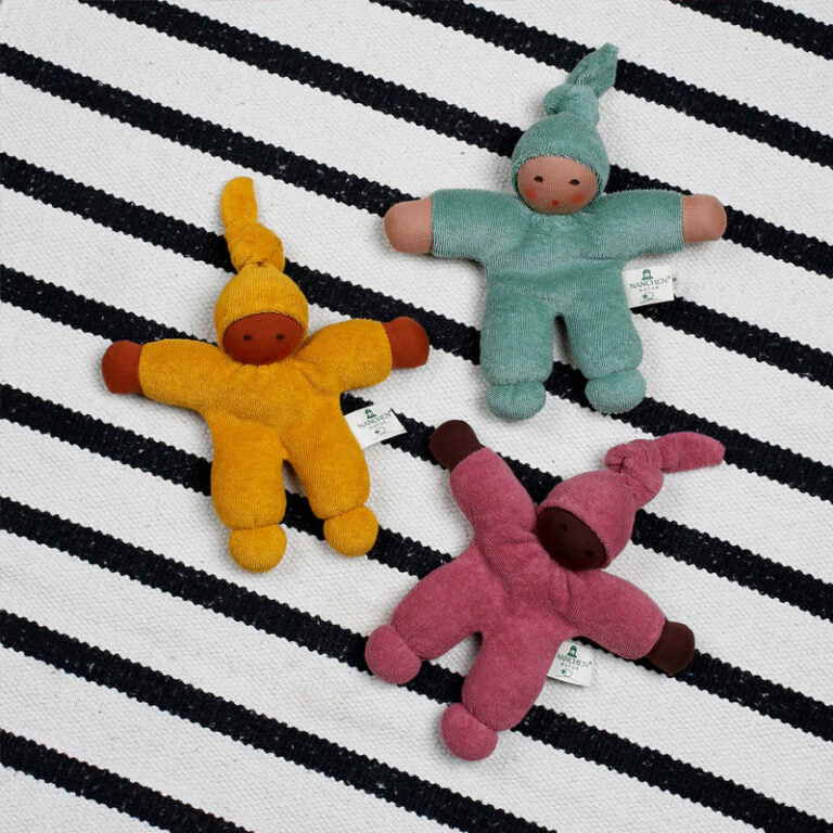 Nänchen Natur knuffelpopje Pimpel - Fliederbeere