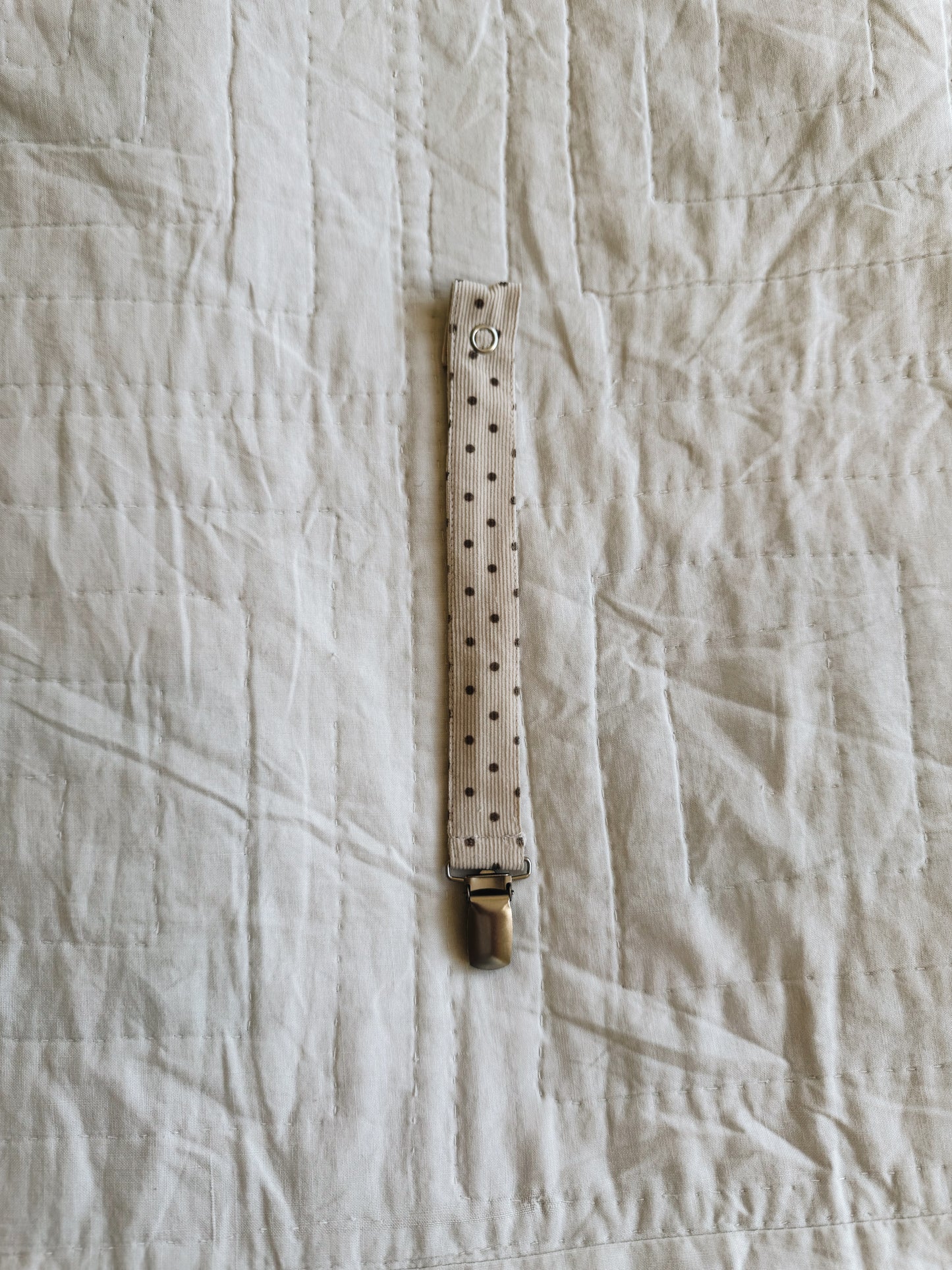 Lalaby cotton pacifier clip โ Brown dot