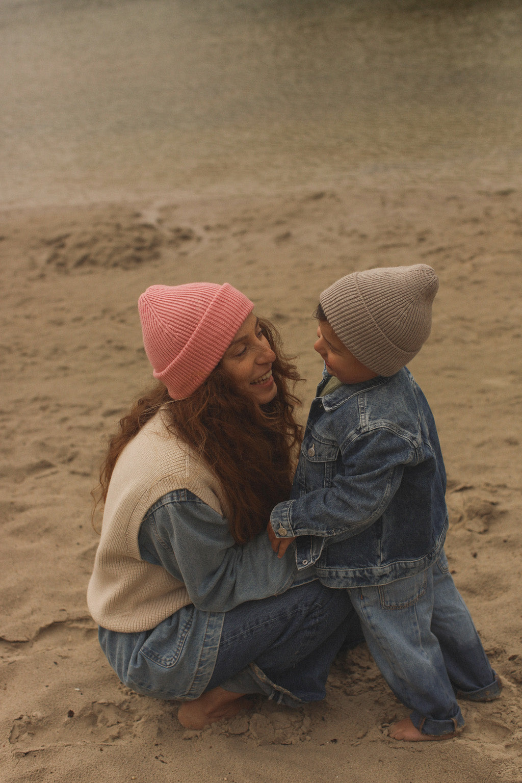 Hvid beanie Fonzie kids - Pebble