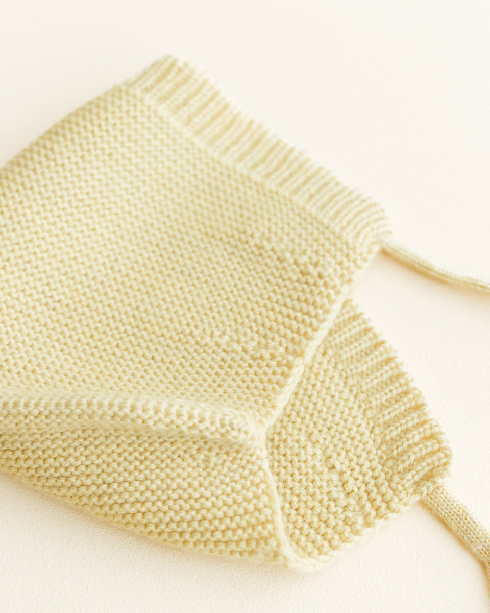 Hvid strikmutsje Dolly - Light Yellow