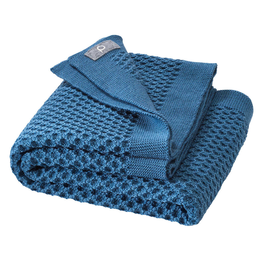 Disana knitted honeycomb blanket - Dove Blue