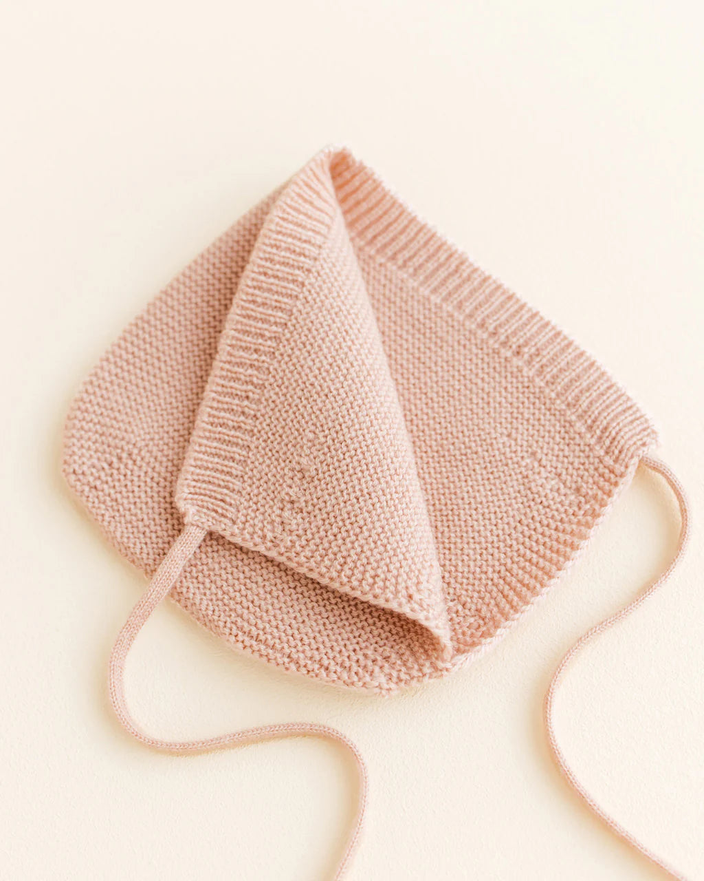 Hvid bow hat newborn - Apricot