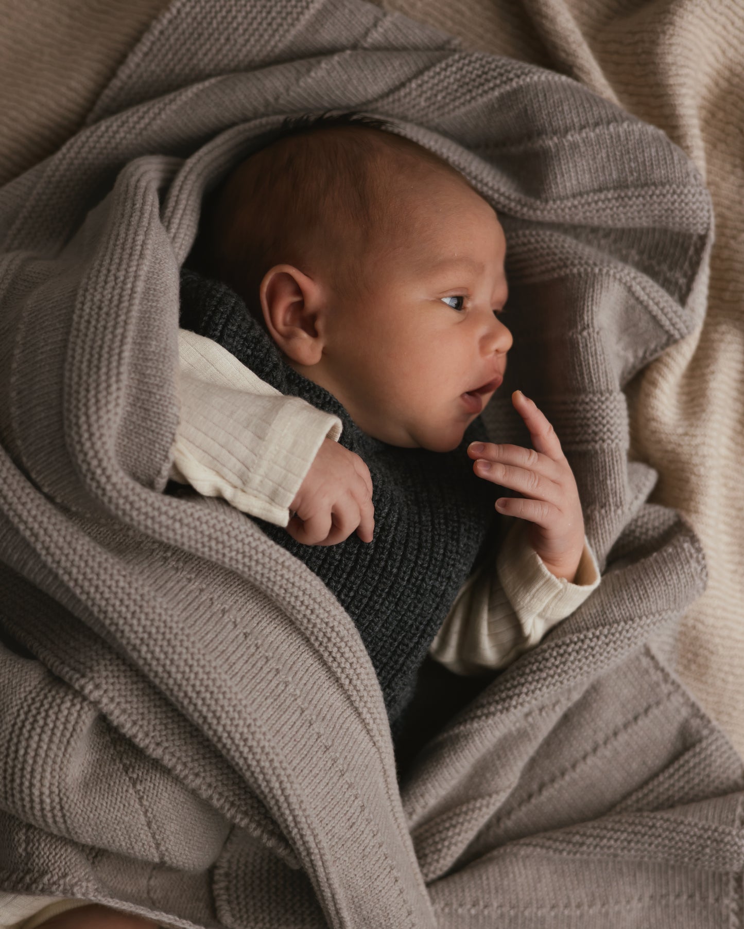Hvid vest Harvey baby - Charcoal